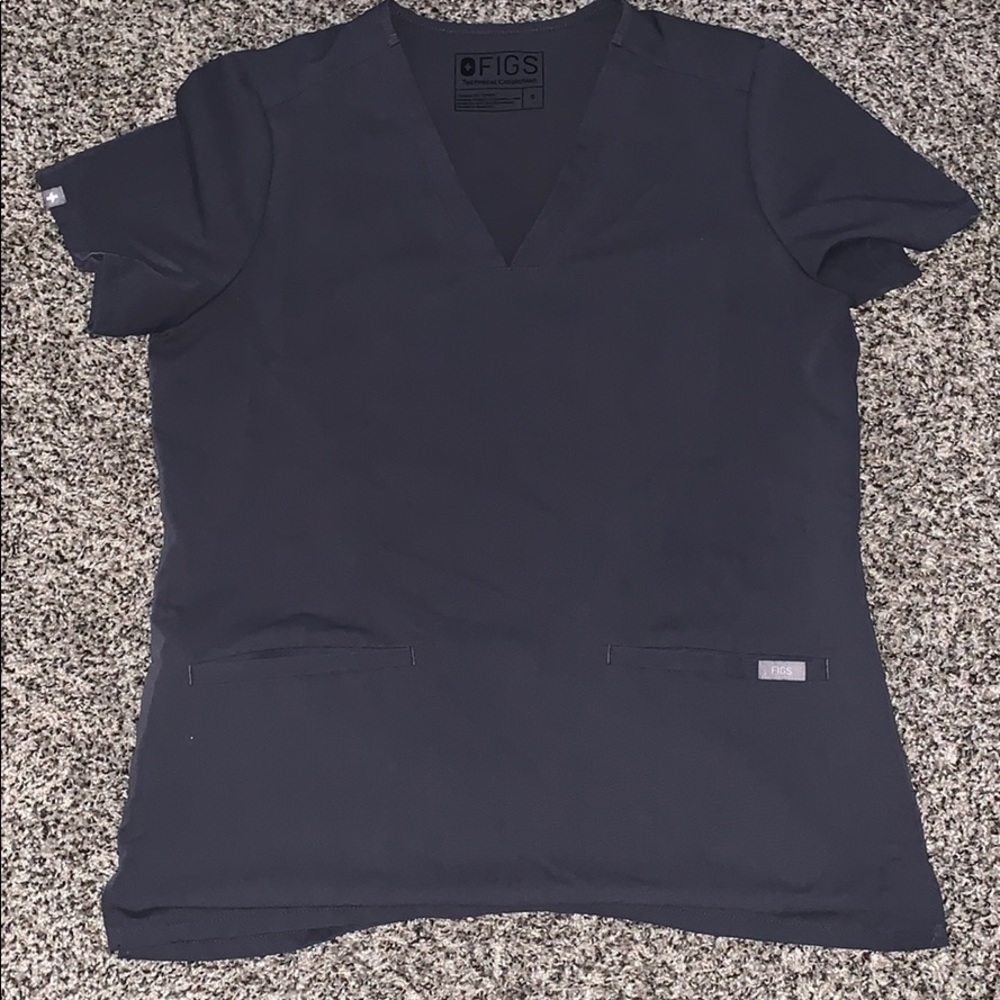 Charcoal Two Pocket Figs scrub top